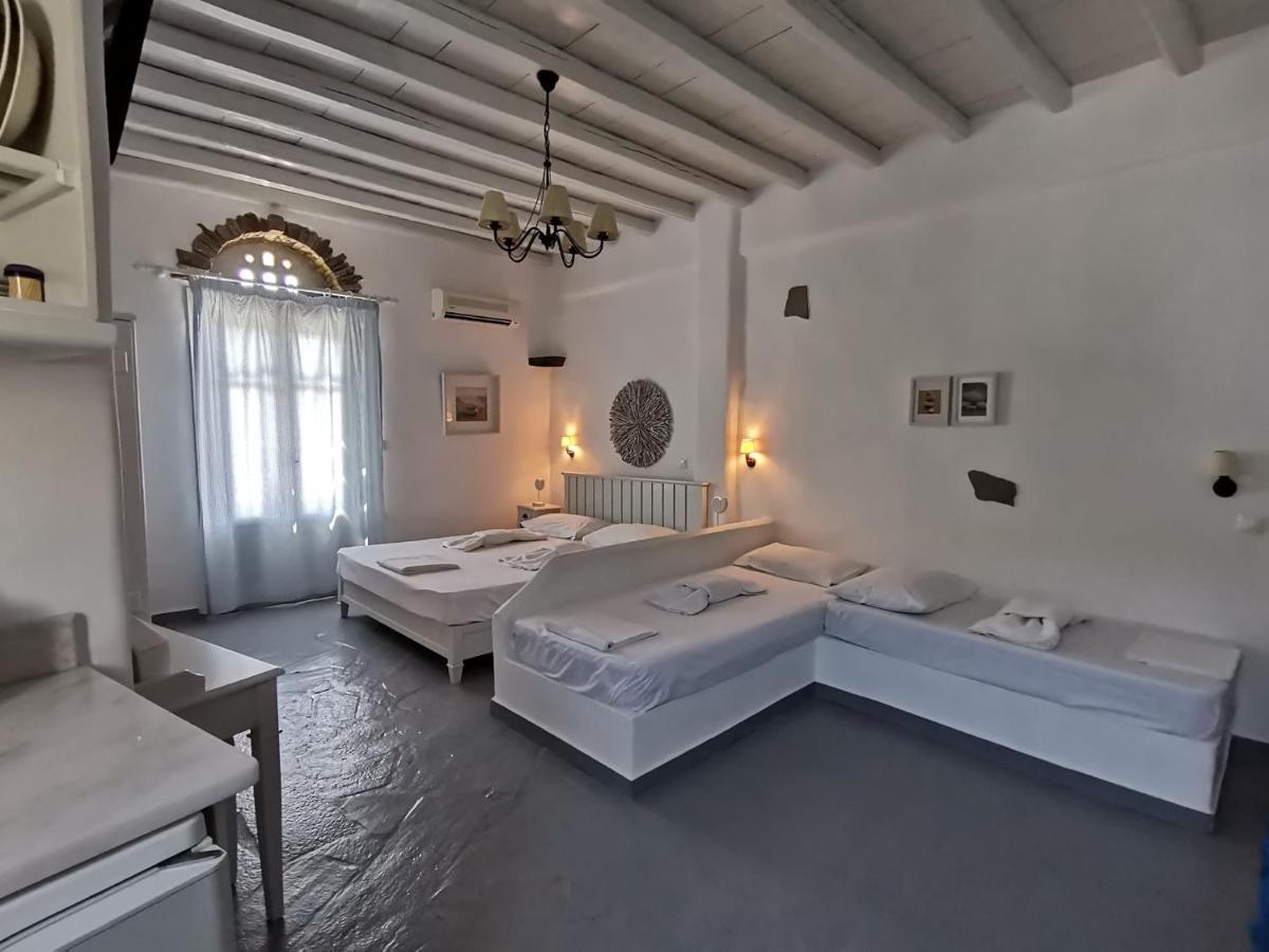 Elia Apartment *